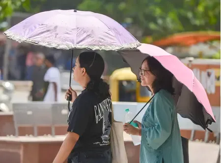 Is North India Facing an Intense Heatwave? 'Orange Alert' Raised in 13 UP Districts