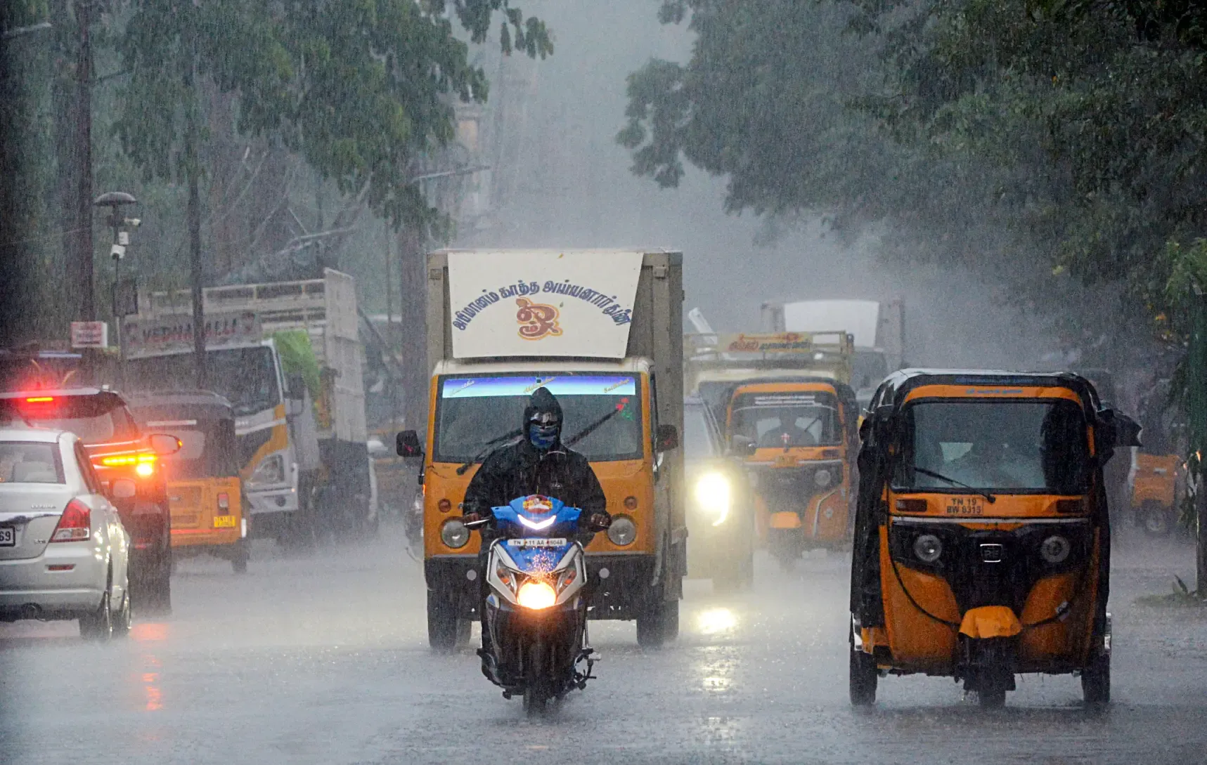 Severe Rainfall Warning for April 2-3 in Multiple Tamil Nadu Districts