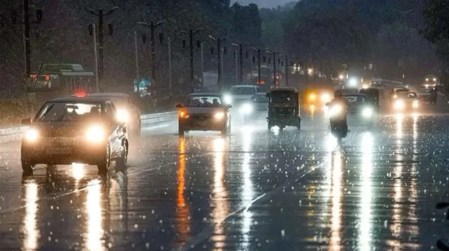Continued Heavy Rainfall in Delhi; City Experiences Frigid Temperatures