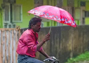 Are Heavy Rains Expected in Western TN Districts Today and Tomorrow?