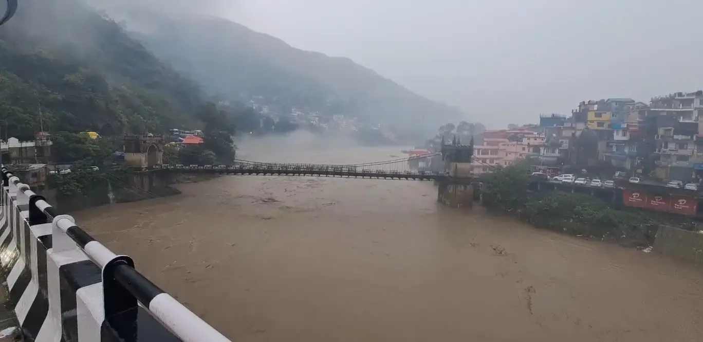 क्या मंडी जिले में बादल फटने से भारी नुकसान हुआ है?