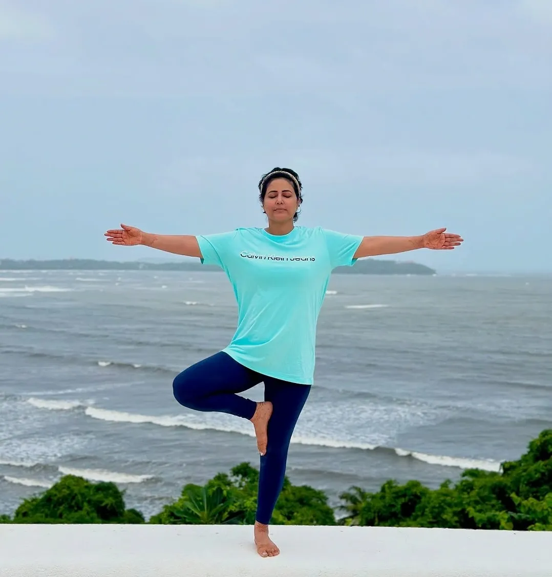 Did Hina Khan Celebrate Yoga Day with a Stunning View?