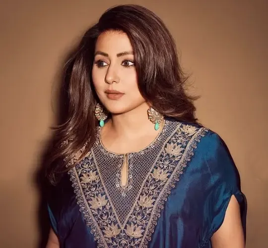 Hina Khan honors the most 'amazing person' she knows