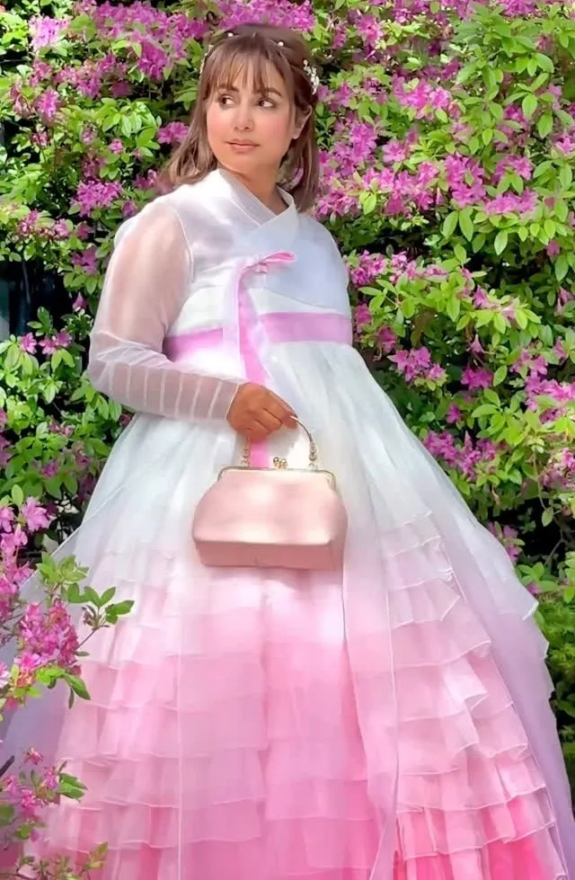 What Did Hina Khan Experience During Her Fairy Tale Trip to South Korea?