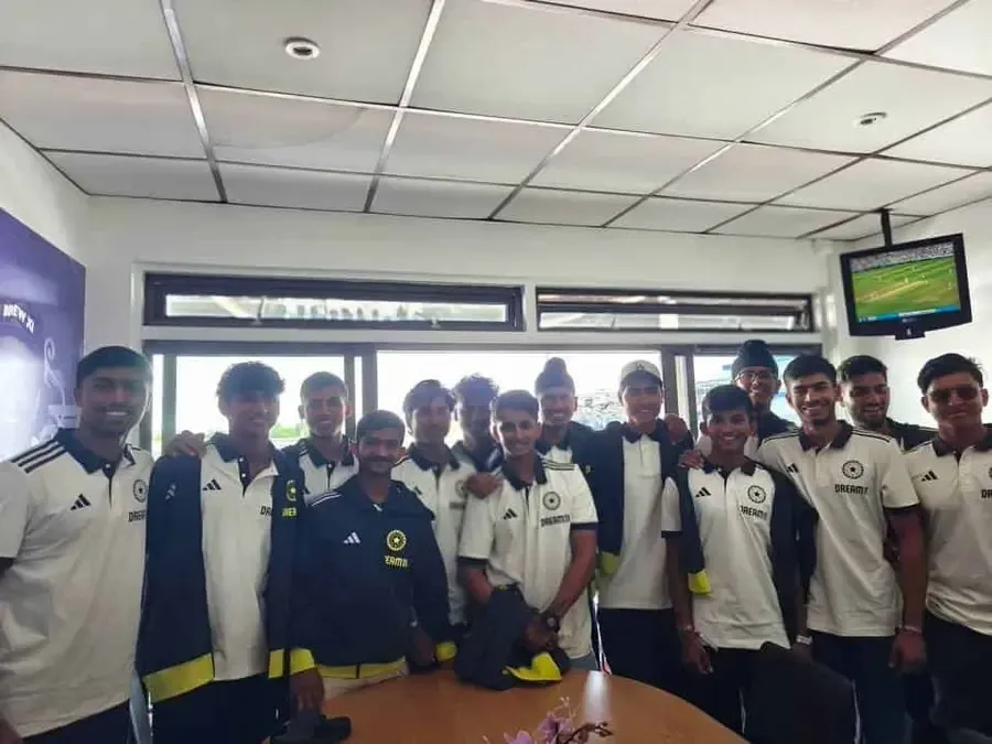 क्या वीवीएस लक्ष्मण की वजह से शुभमन गिल का दोहरा शतक देख पाई भारत की अंडर-19 टीम?