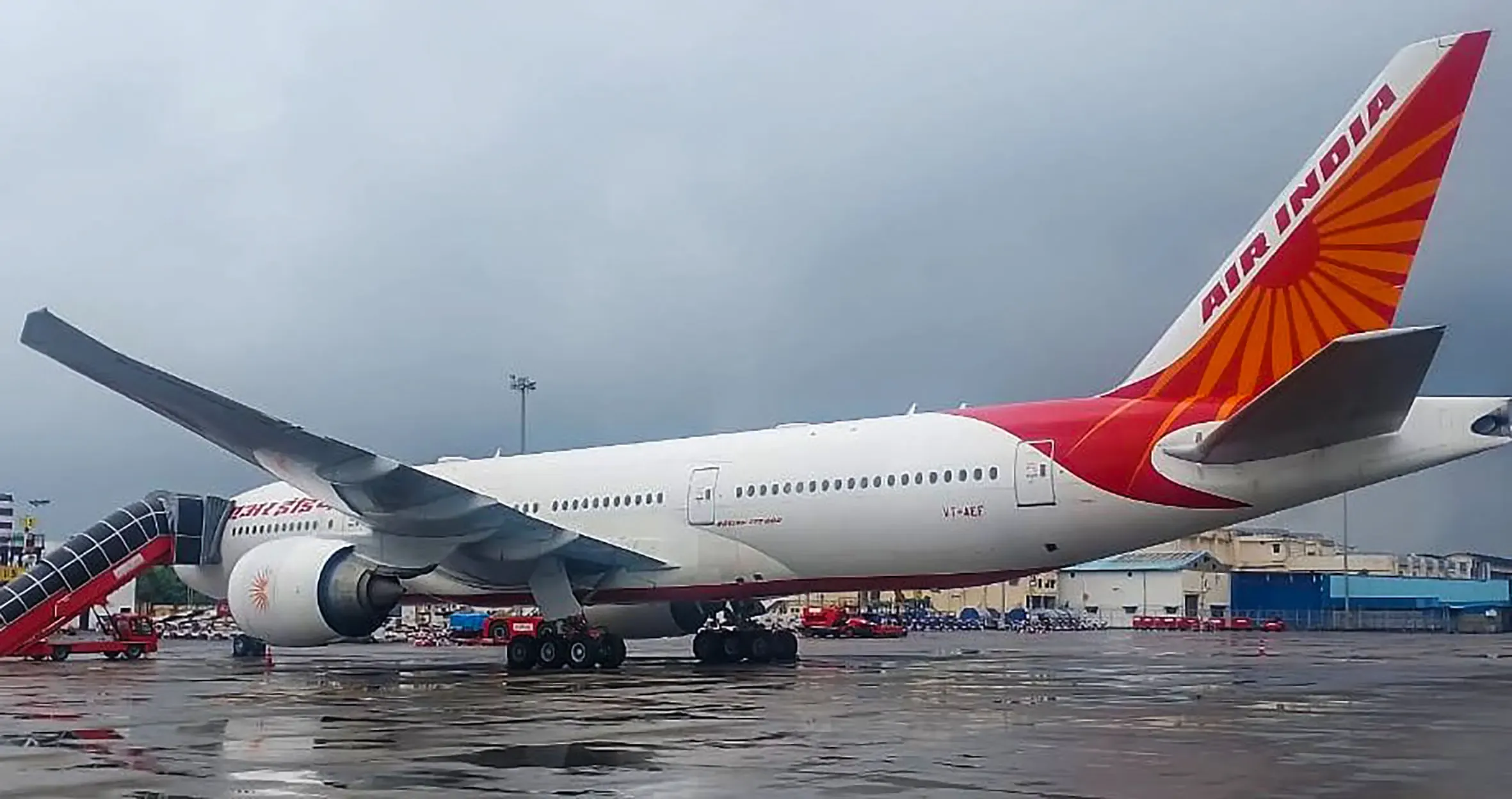 क्या एयर इंडिया ने रखरखाव के चलते आठ घरेलू और अंतरराष्ट्रीय उड़ानों को रद्द किया?
