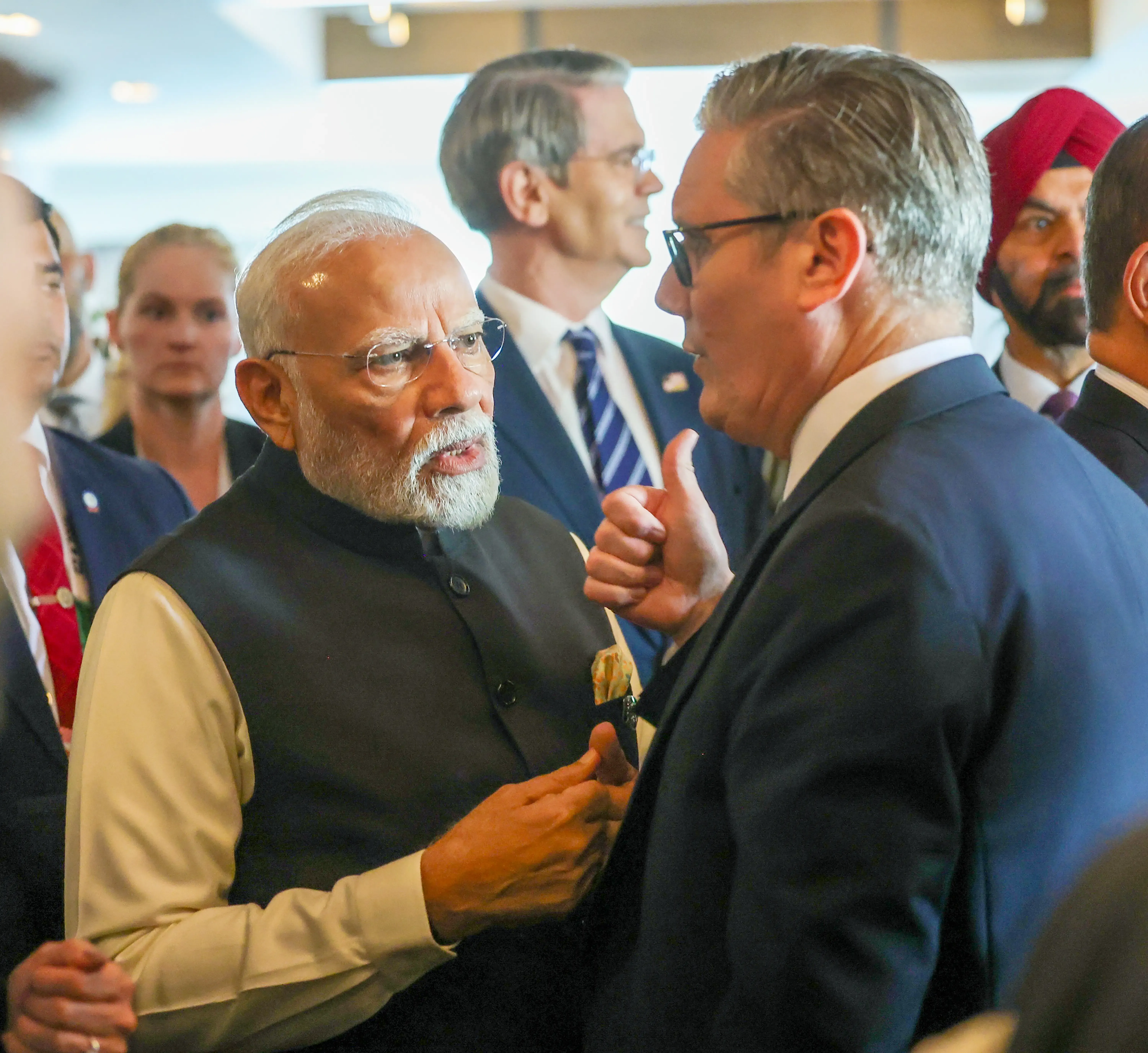 क्या प्रधानमंत्री मोदी की ब्रिटेन यात्रा व्यापार और रक्षा संबंधों को मजबूत करने में सहायक होगी?