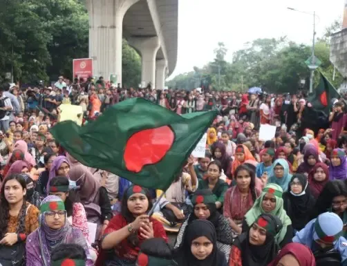 क्या बांग्लादेश के छात्र संगठन एसएडी ने सभी इकाइयों को निलंबित किया?