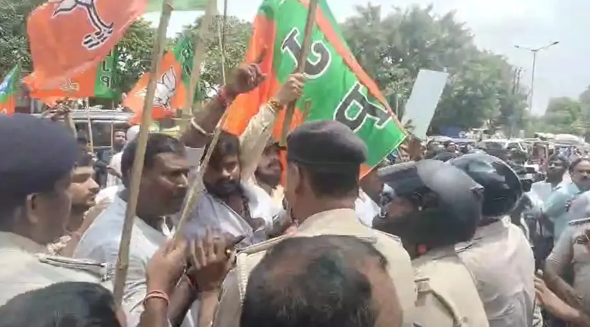 क्या पटना में भाजपा-कांग्रेस कार्यकर्ताओं के बीच झड़प हुई? पीएम मोदी के खिलाफ अपमानजनक टिप्पणी पर बवाल
