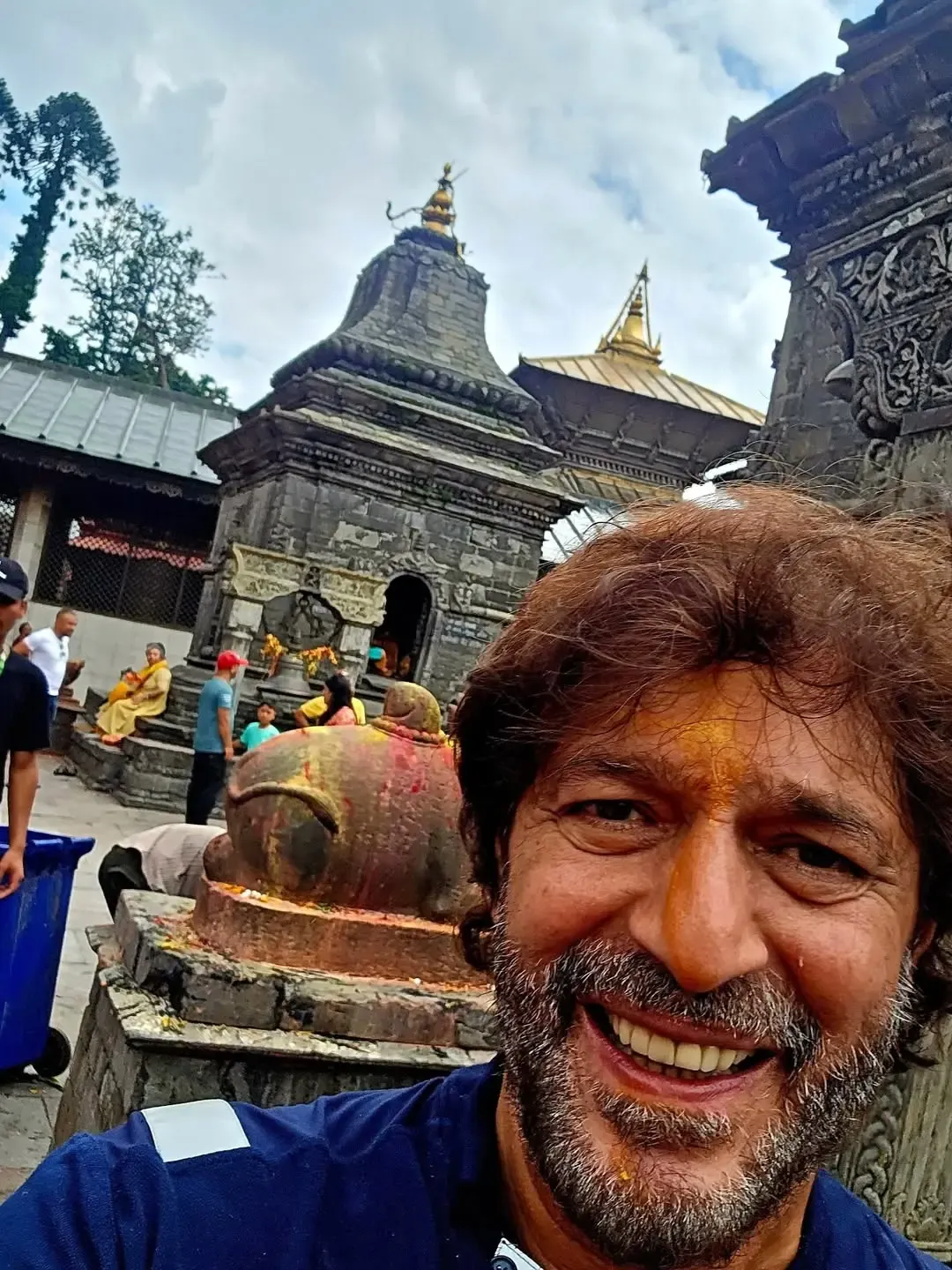 क्या चंकी पांडे ने श्रावण मास में पशुपतिनाथ मंदिर जाकर भगवान शिव का आशीर्वाद लिया?