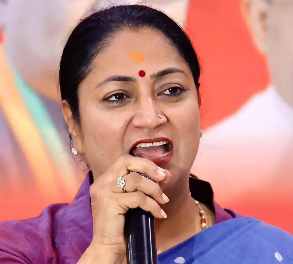 क्या दिल्ली सीएम ने यूपी के मुख्यमंत्री से यमुना में अवैध रेत खनन रोकने की मदद मांगी?