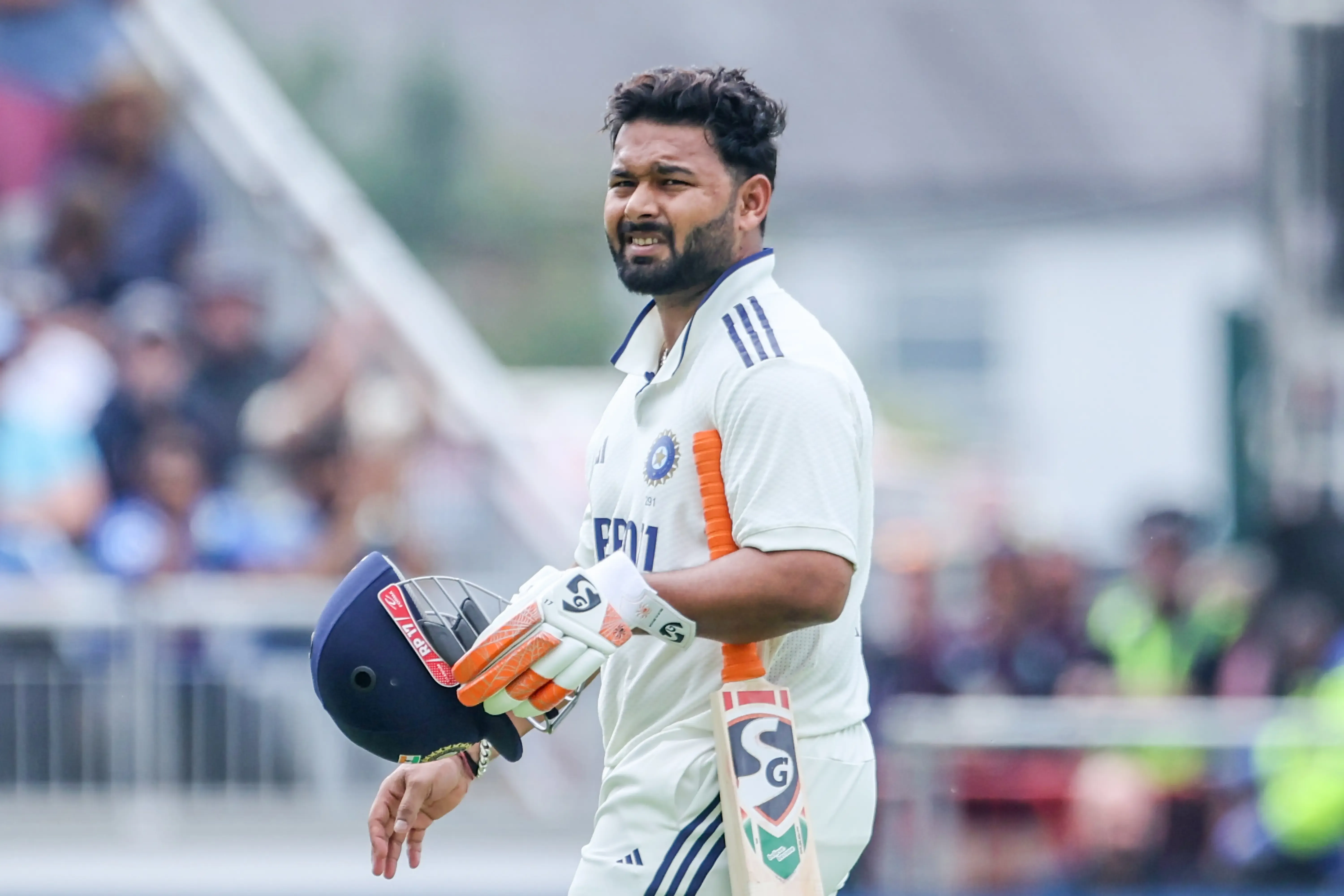 क्या ऋषभ पंत अपनी चोट का फायदा उठा रहे हैं? पूर्व इंग्लैंड क्रिकेटर डेविड लॉयड का दावा