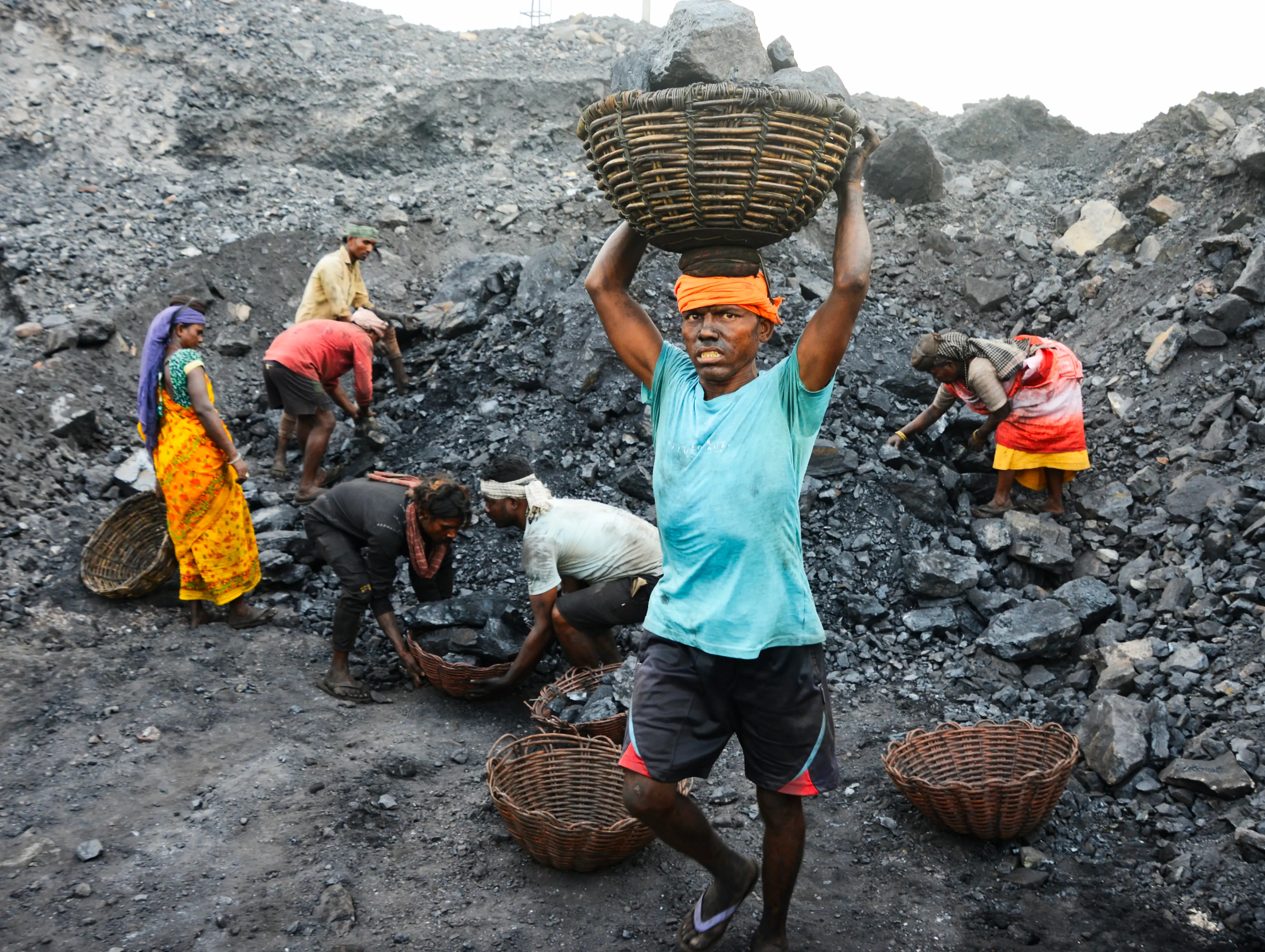 क्या सरकार ने कमर्शियल माइनिंग के लिए 200 कोयला ब्लॉक आवंटित करने में महत्वपूर्ण उपलब्धि हासिल की?