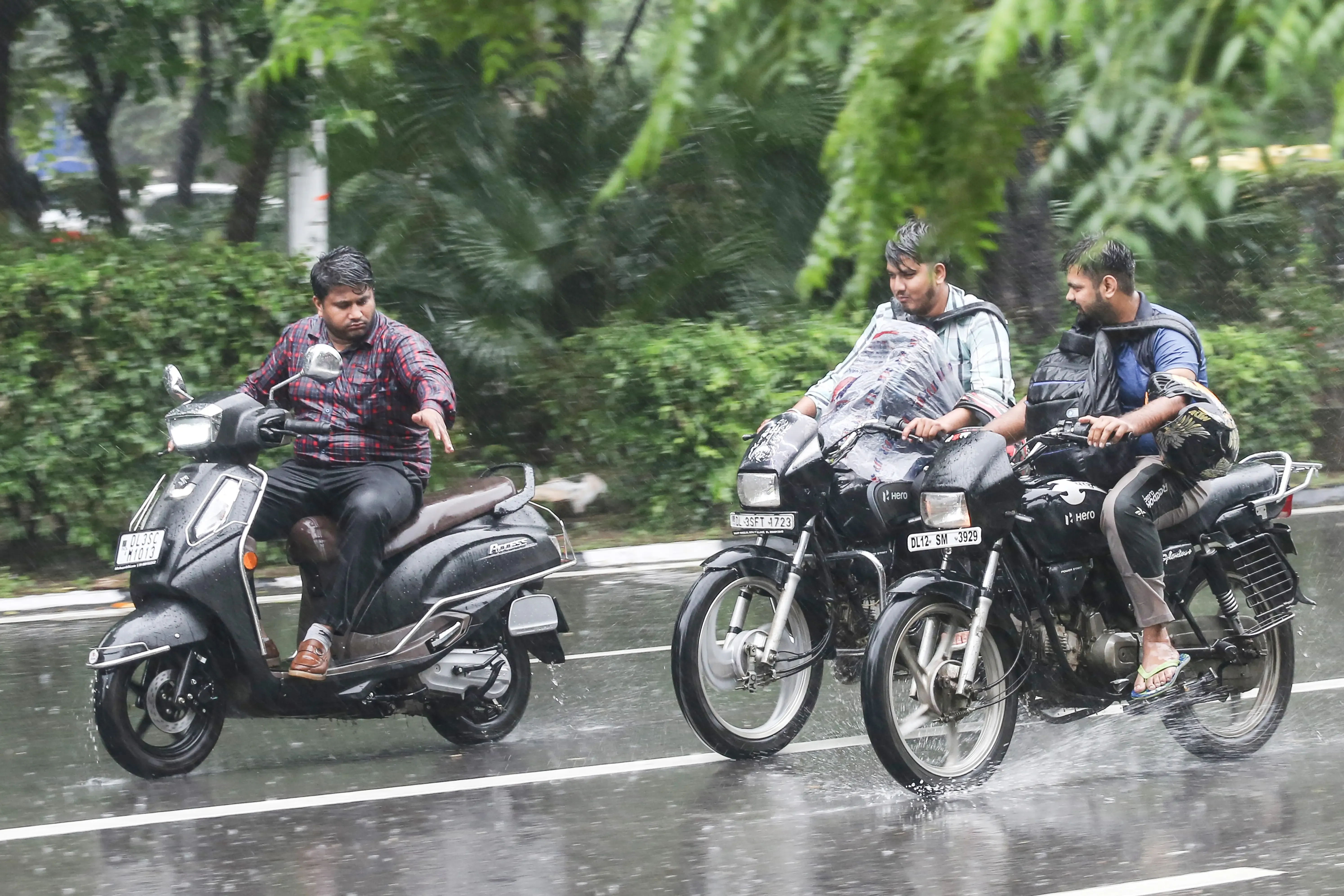 क्या जीएसटी में कटौती से दोपहिया वाहनों की मांग में 200 और यात्री वाहनों की मांग में 100 आधार अंक की वृद्धि होगी?