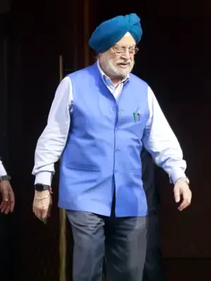 क्या देश में आने वाले महीनों के लिए पेट्रोलियम उत्पादों की पर्याप्त आपूर्ति है?