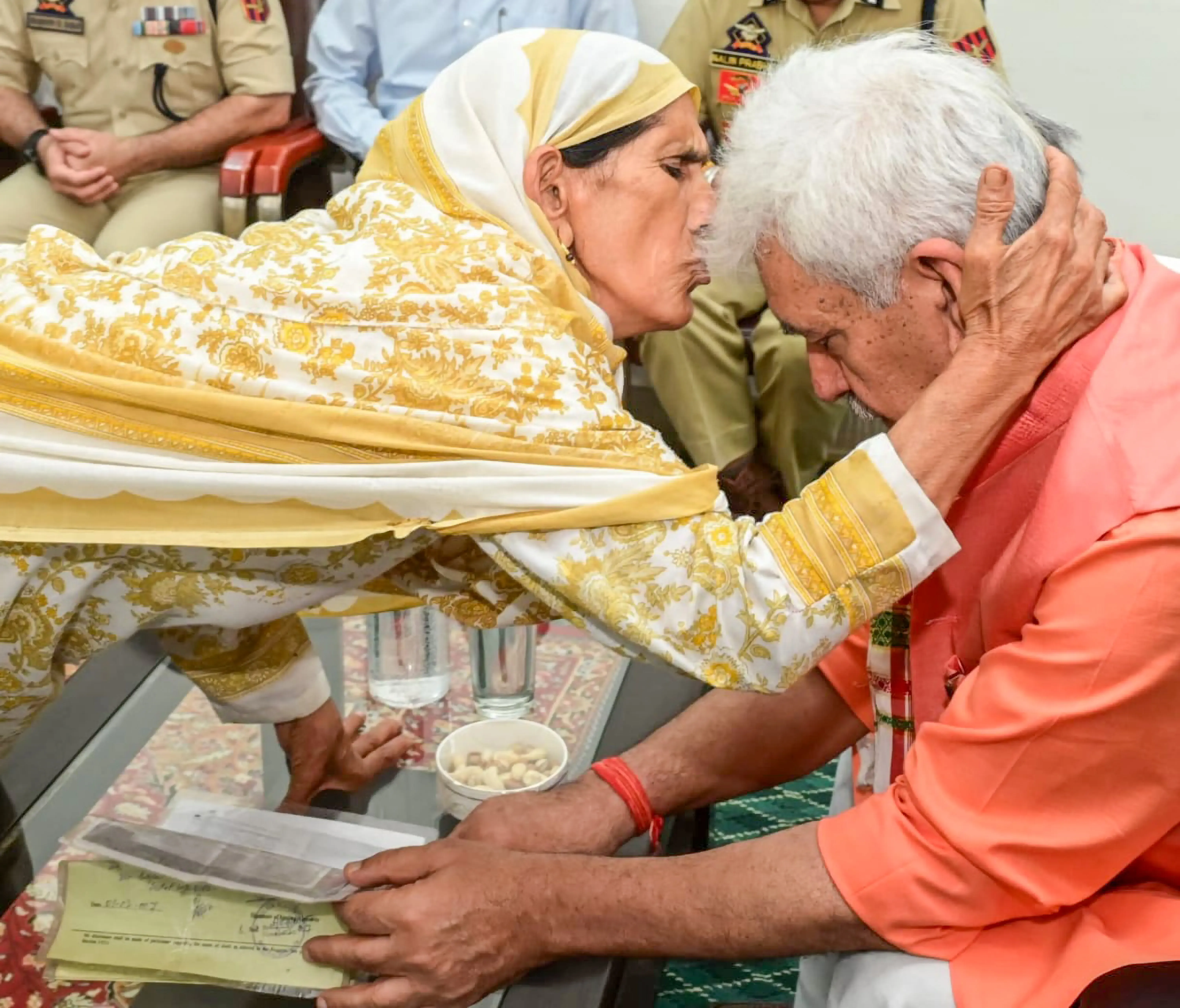 क्या भाषणों और बयानों से आतंकवाद का महिमामंडन करने वालों को बख्शा जाएगा?: एलजी मनोज सिन्हा