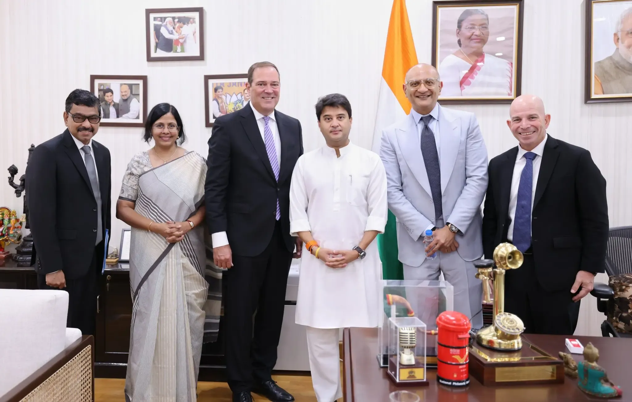 क्या ज्योतिरादित्य सिंधिया ने सिस्को के सीईओ से मुलाकात कर भविष्य के लिए तैयार भारत बनाने पर चर्चा की?