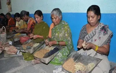 क्या श्रम कल्याण योजनाओं ने 50 लाख से अधिक असंगठित श्रमिकों को सशक्त किया?