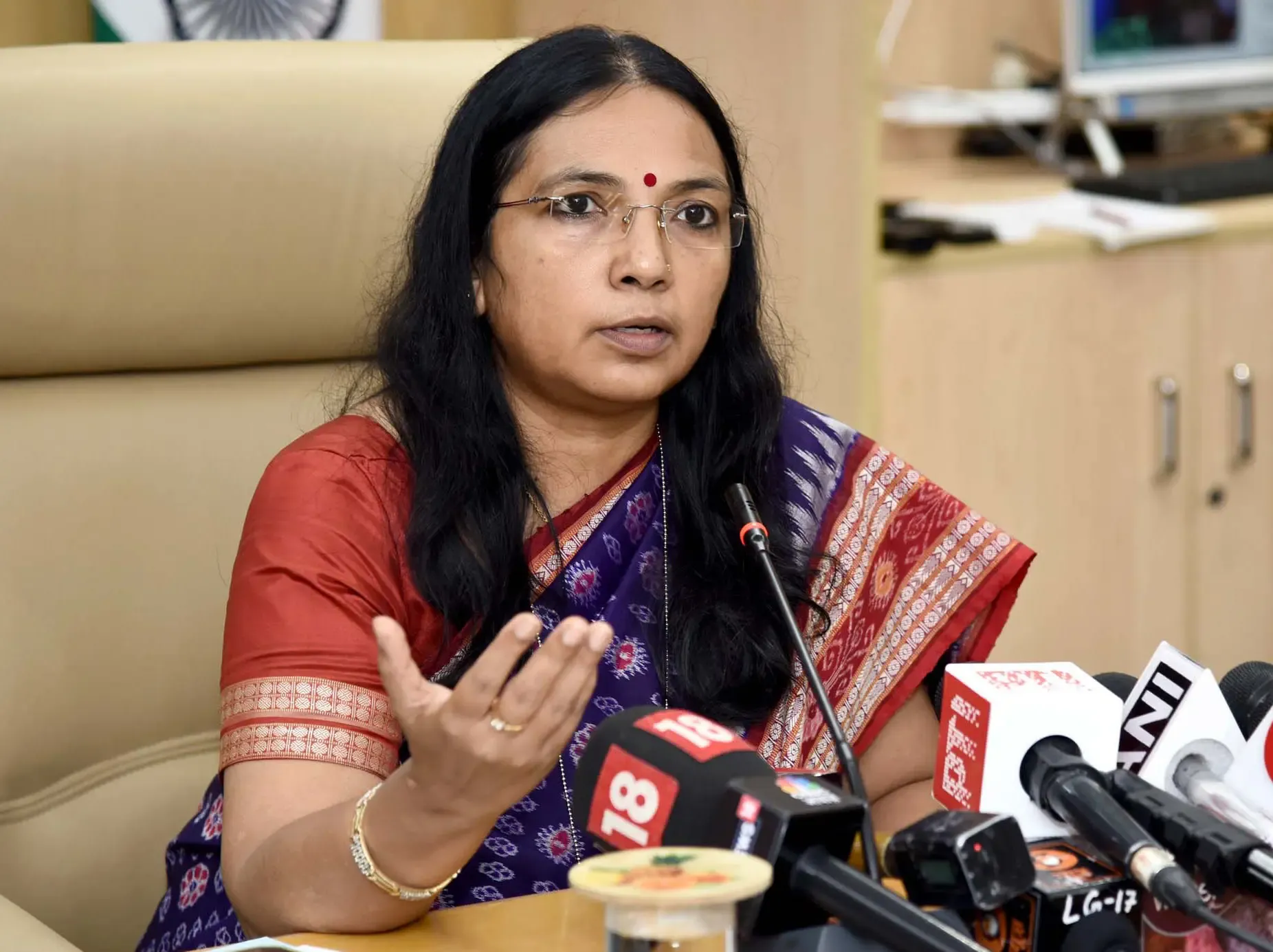 क्या राष्ट्रीय उपभोक्ता हेल्पलाइन को 2025 में 5.41 लाख शिकायतें मिलीं, जिनमें से 23 प्रतिशत दक्षिणी राज्यों से थीं?