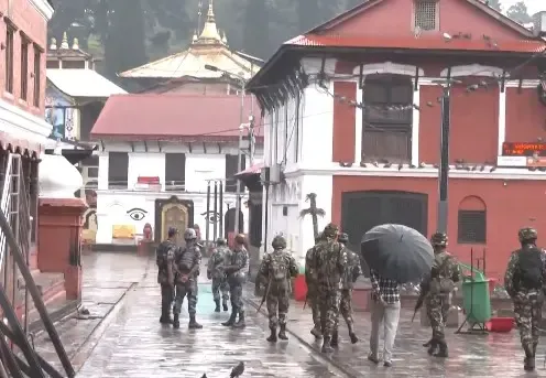 क्या नेपाल में हिंसक प्रदर्शनों के बीच पशुपतिनाथ मंदिर बंद हो गया?