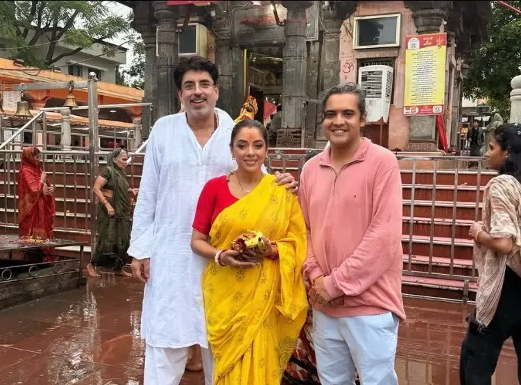 क्या शिव भक्ति में डूबीं रूपाली गांगुली ने नंदी के कान में कही दिल की बात?