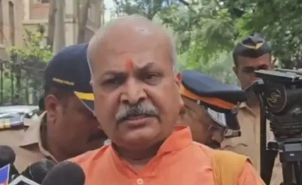 क्या यूपीए सरकार ने 'भगवा' को बदनाम करने की साजिश की थी? मालेगांव ब्लास्ट के आरोपी का दावा