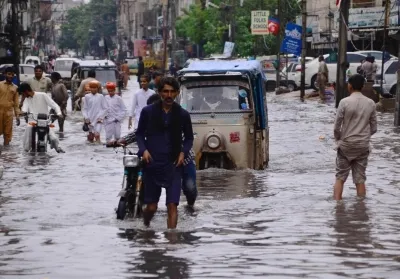 क्या पाकिस्तान में मूसलाधार बारिश ने 299 लोगों की जान ले ली, जिसमें 140 बच्चे भी शामिल हैं?