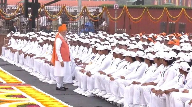 Is it a Historic and Proud Moment? NCC Cadets Meet PM Modi at Red Fort