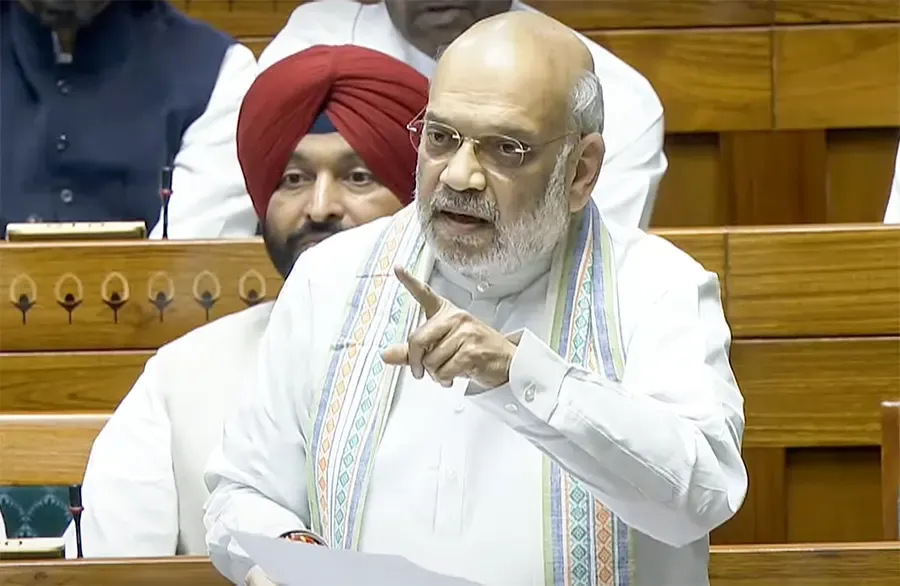 Amit Shah Criticizes UPA for Transforming Waqf into a Land Acquisition Tool Ahead of 2014 Elections