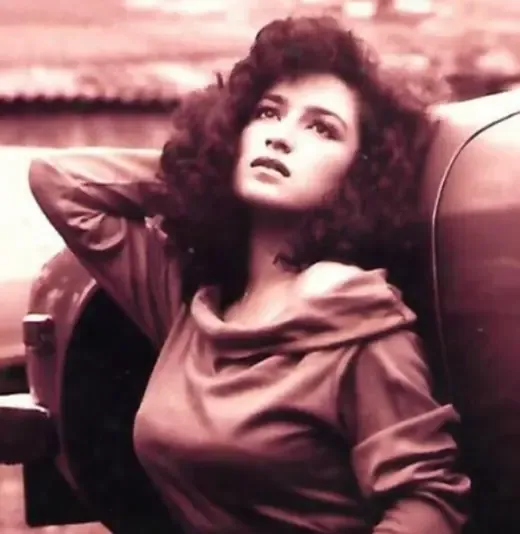 How Tisca Chopra Found Fortune Posing on Jackie Shroff's Car