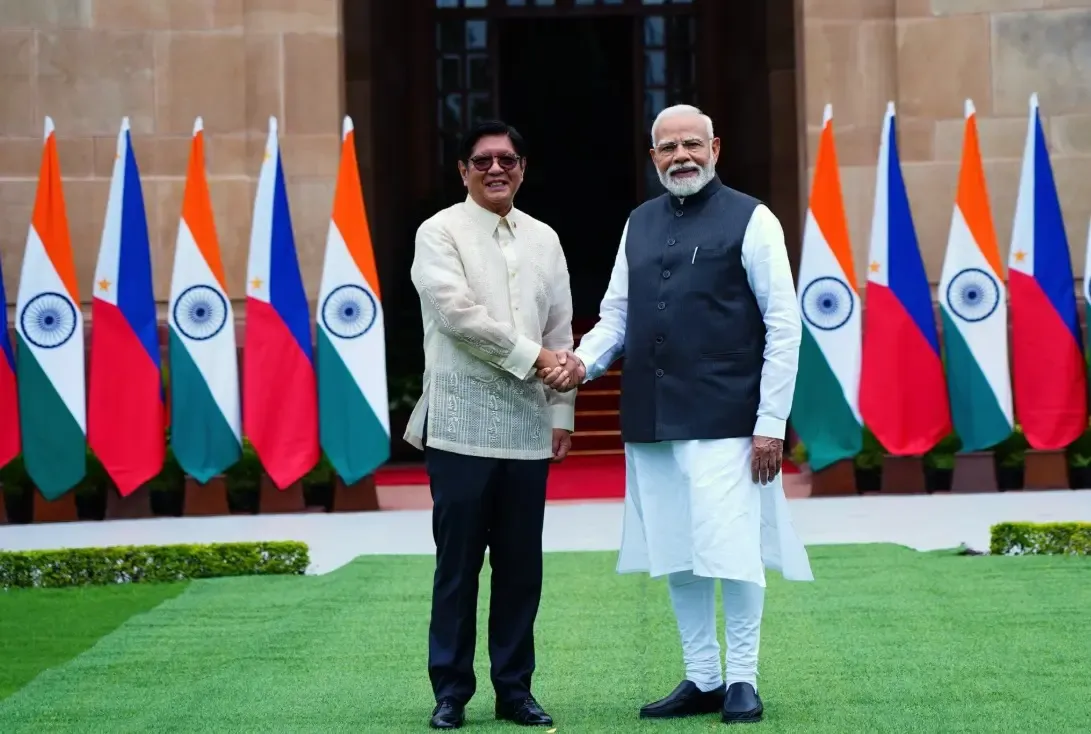 क्या पीएम मोदी ने हैदराबाद हाउस में फिलीपींस के राष्ट्रपति का स्वागत किया?