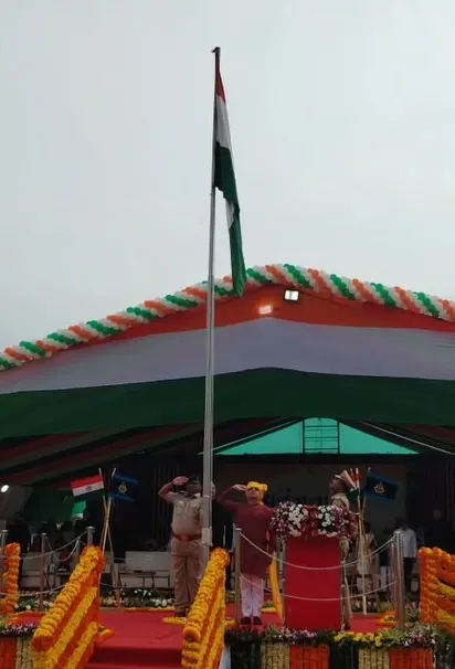 How did Gujarat Home Minister Honor Freedom Fighters and Inspire National Growth?