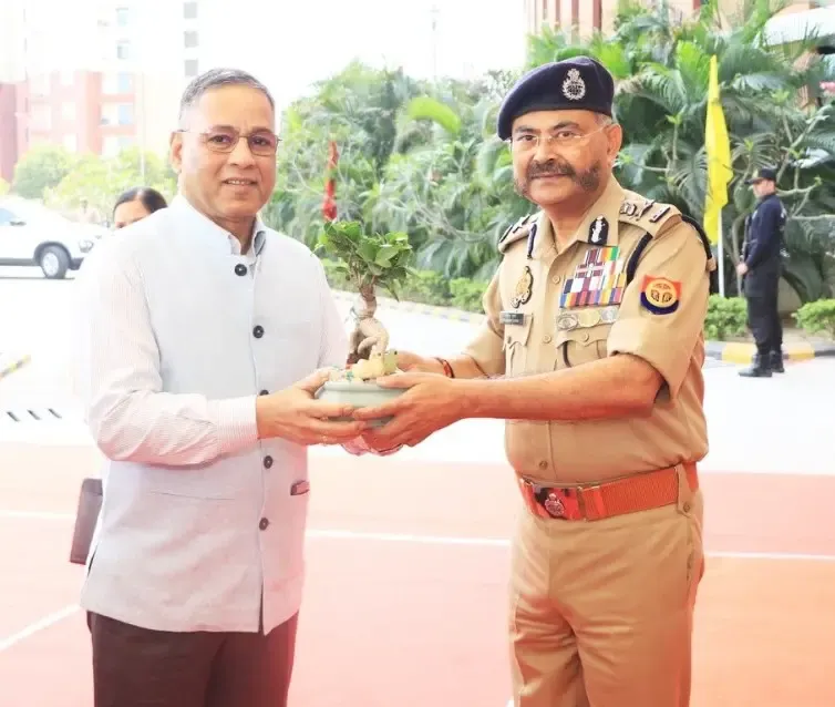 Director IB Visits Uttar Pradesh Police Headquarters