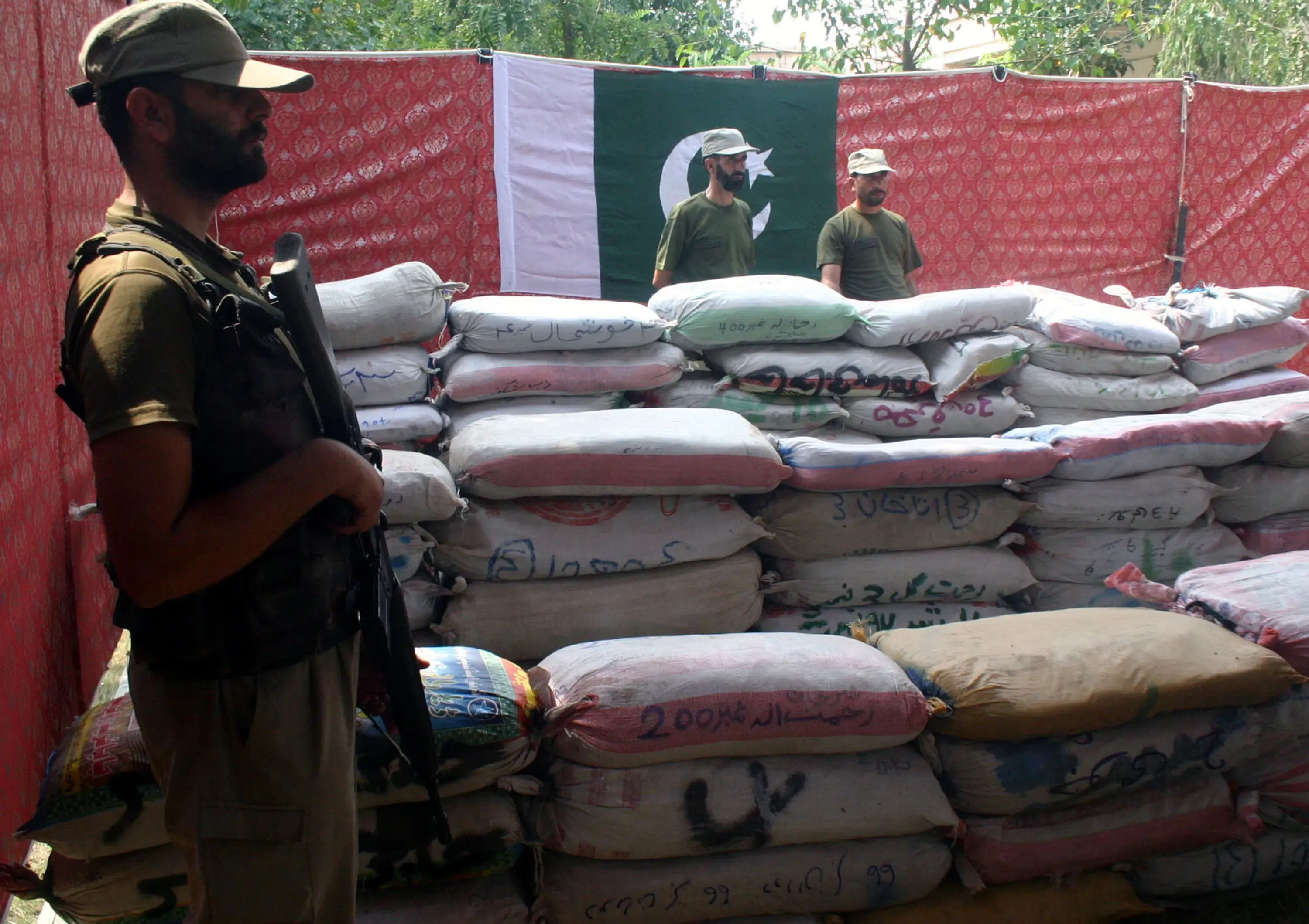 What Are the Economic Costs of Illicit Trade in Pakistan?