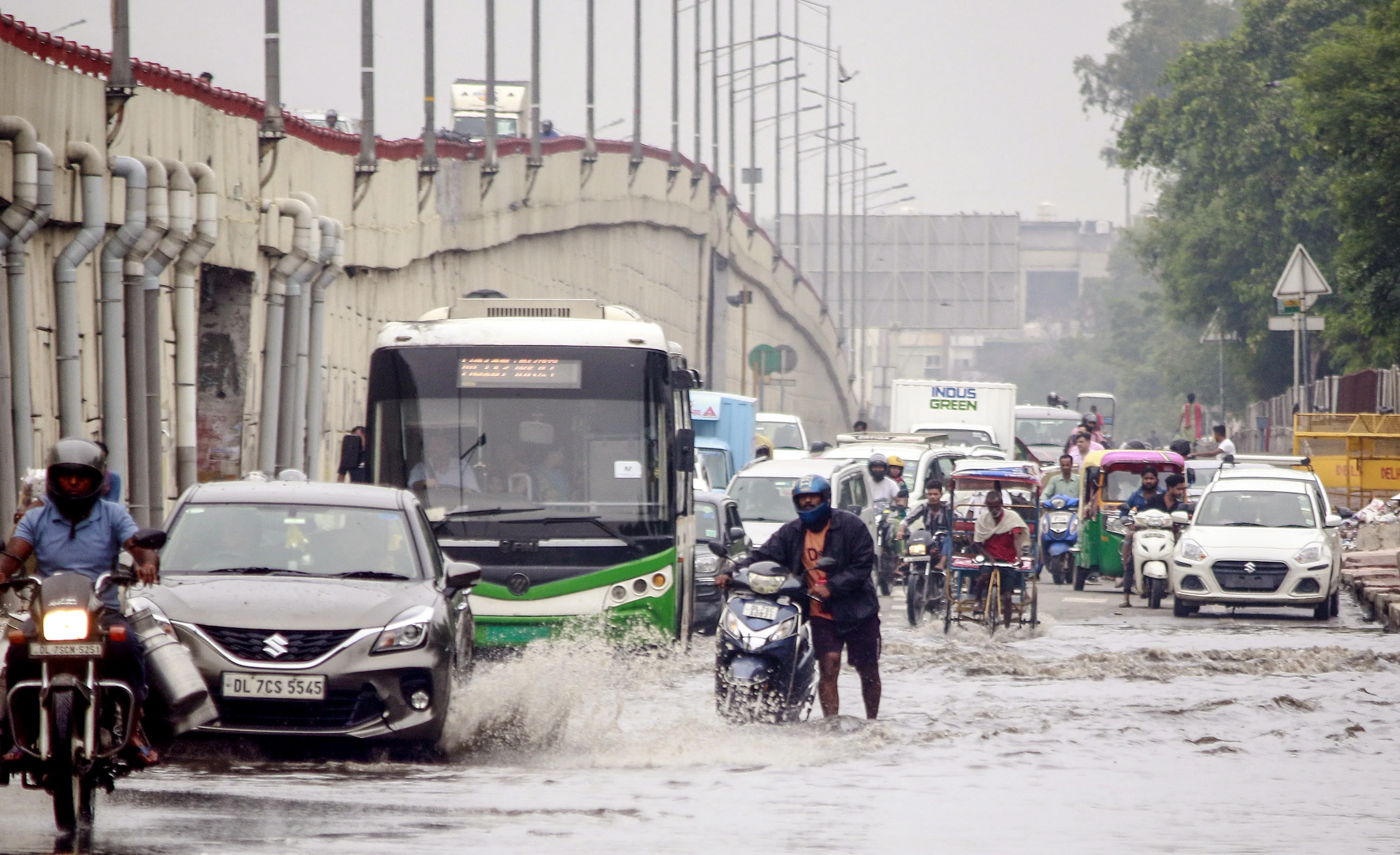 Is Heavy Rain Disrupting Flights and Traffic in Delhi?