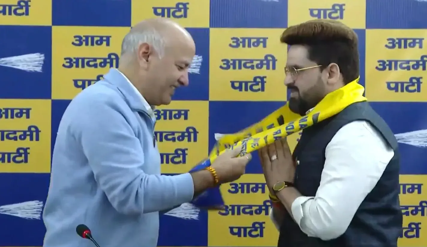 BJP's Pravesh Ratan Makes a Significant Shift to AAP Before Delhi Assembly Elections
