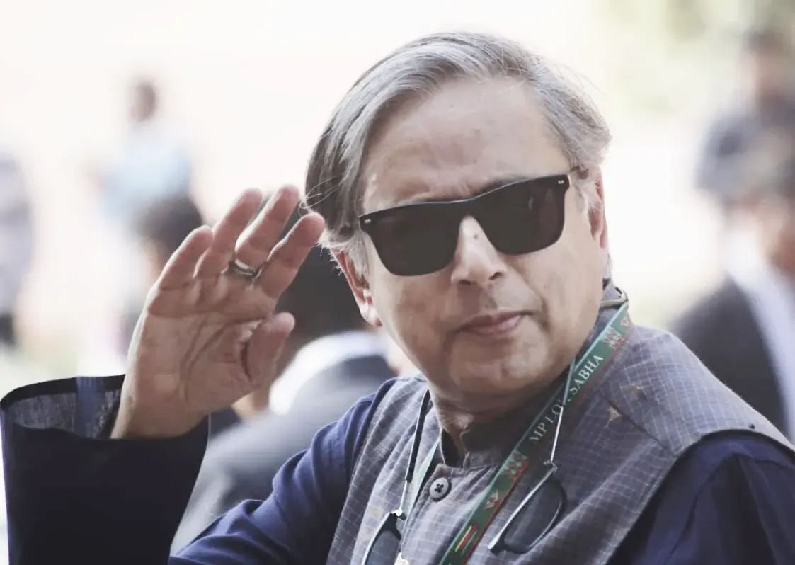 Tharoor Commends Modi Government's Vaccine Diplomacy in Global Health Crisis