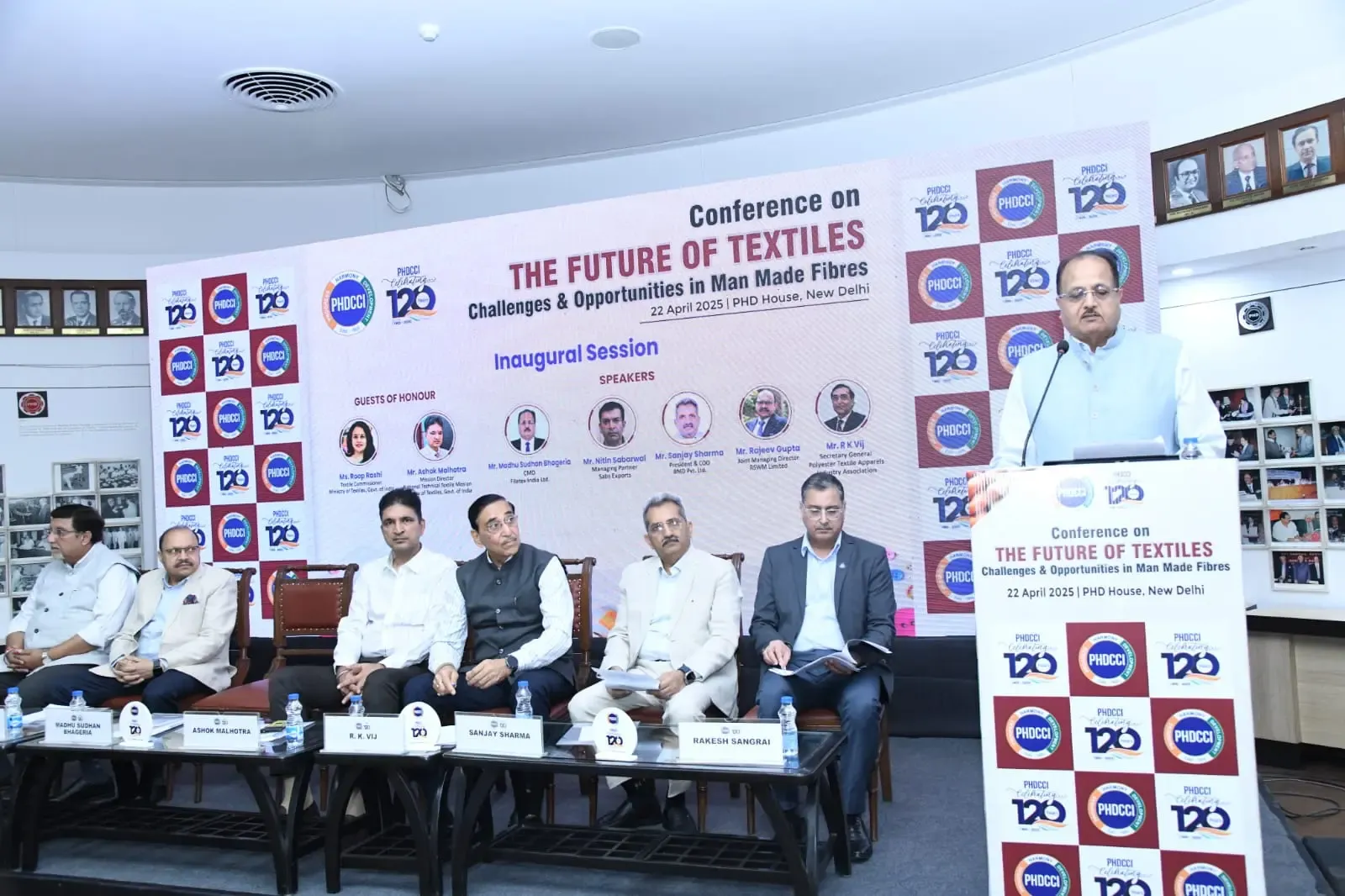 Experts Urge India to Strengthen Man-Made Fibre Production for Export Growth