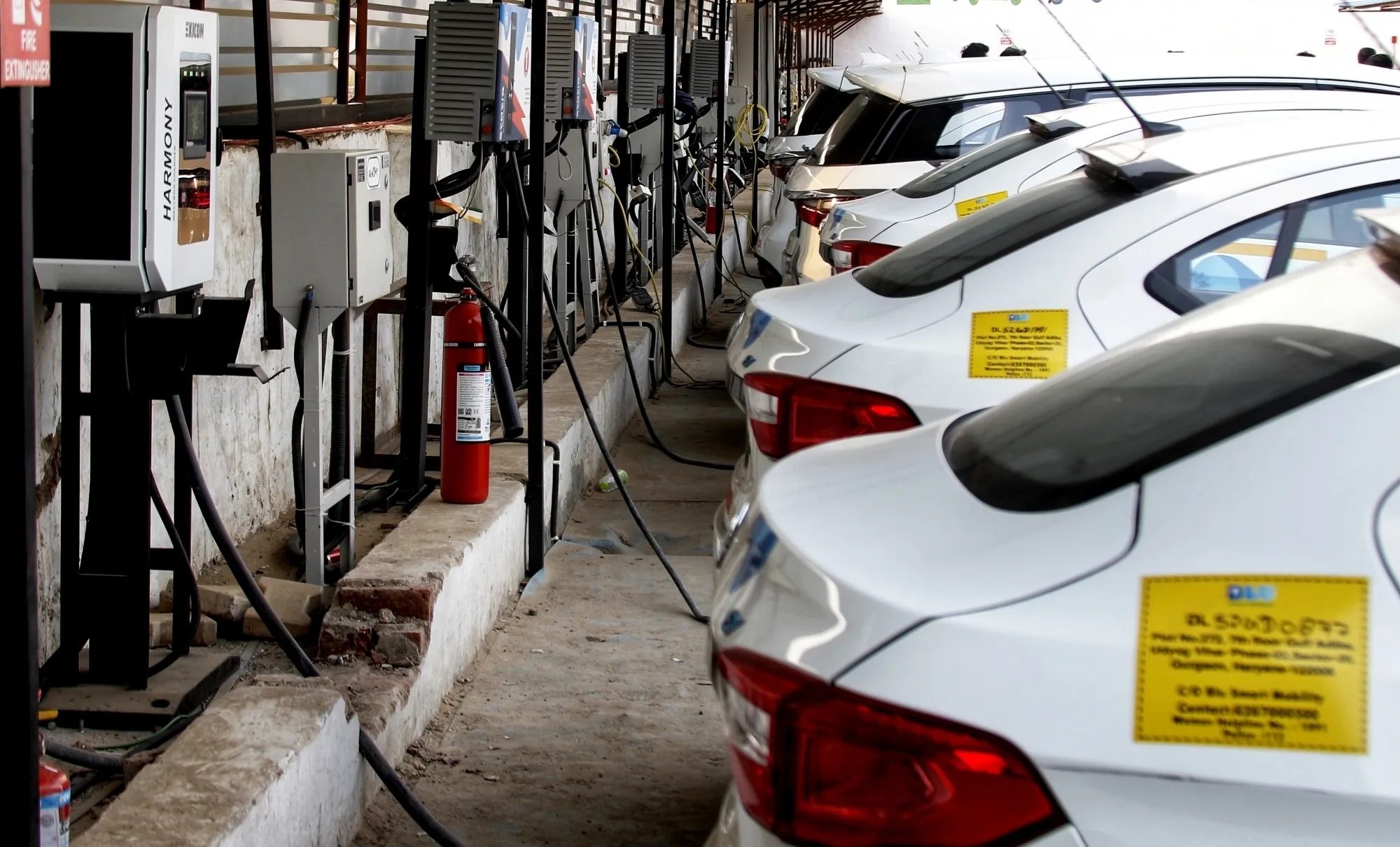 India Achieves 28.55 Lakh Registered Electric Two-Wheelers and 2.57 Lakh Electric Four-Wheelers: Government Update