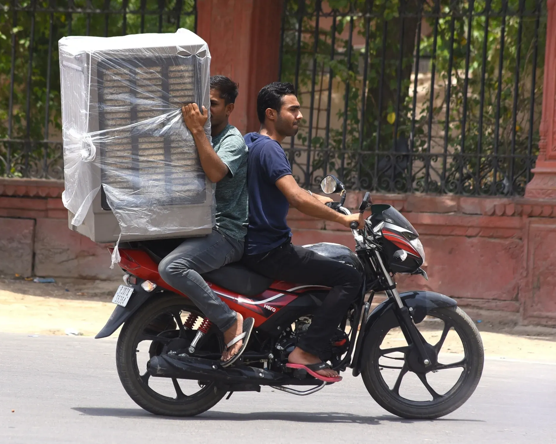 In 2023, India Outperformed China in Two-Wheeler Sales Amidst Rising Rural Demand
