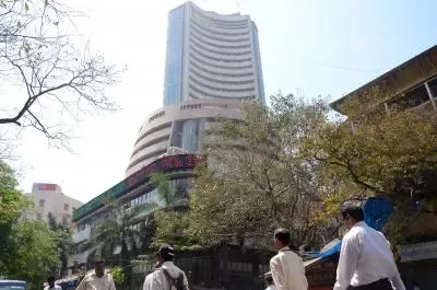 Indian Stock Market Closes in the Red Amid US Tariff Concerns