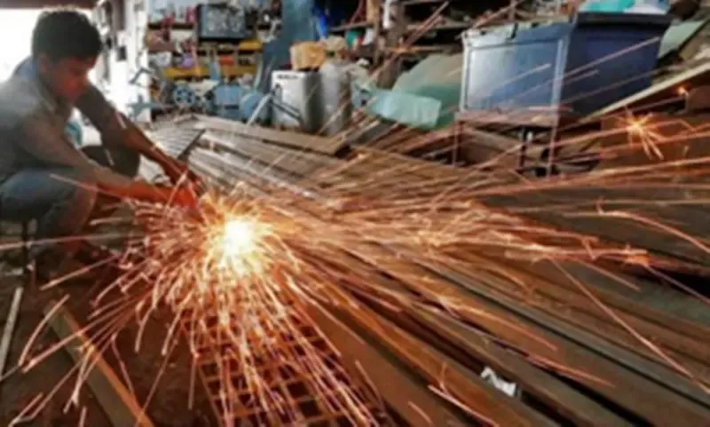 India's Manufacturing Sector Sees Significant Growth in March, Employment Rising: HSBC
