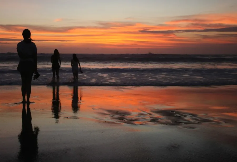 Indonesia Prepares for Year-End Holiday Travel Surge