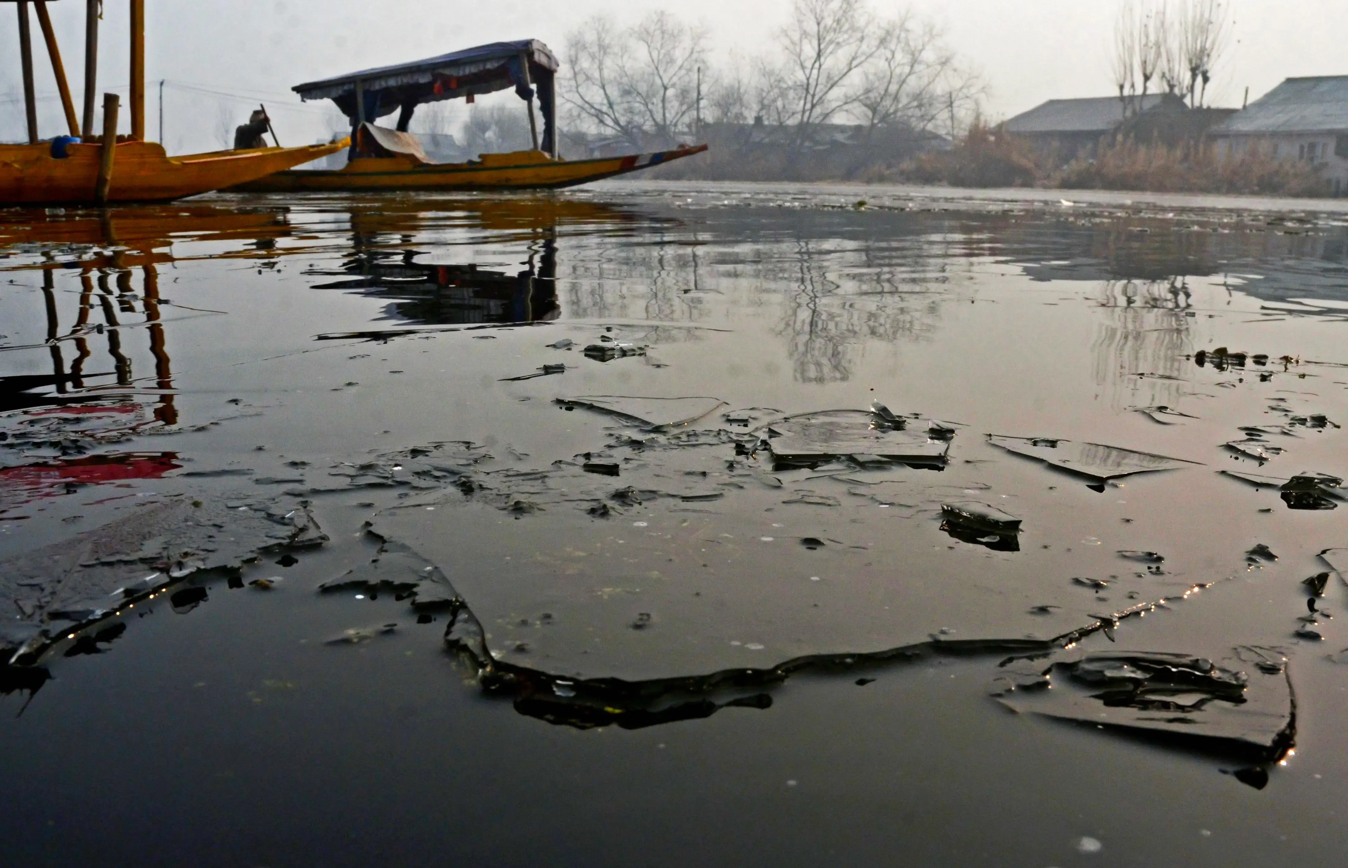Severe Cold Wave Hits Kashmir Again, Srinagar Plummets to -5.5°C