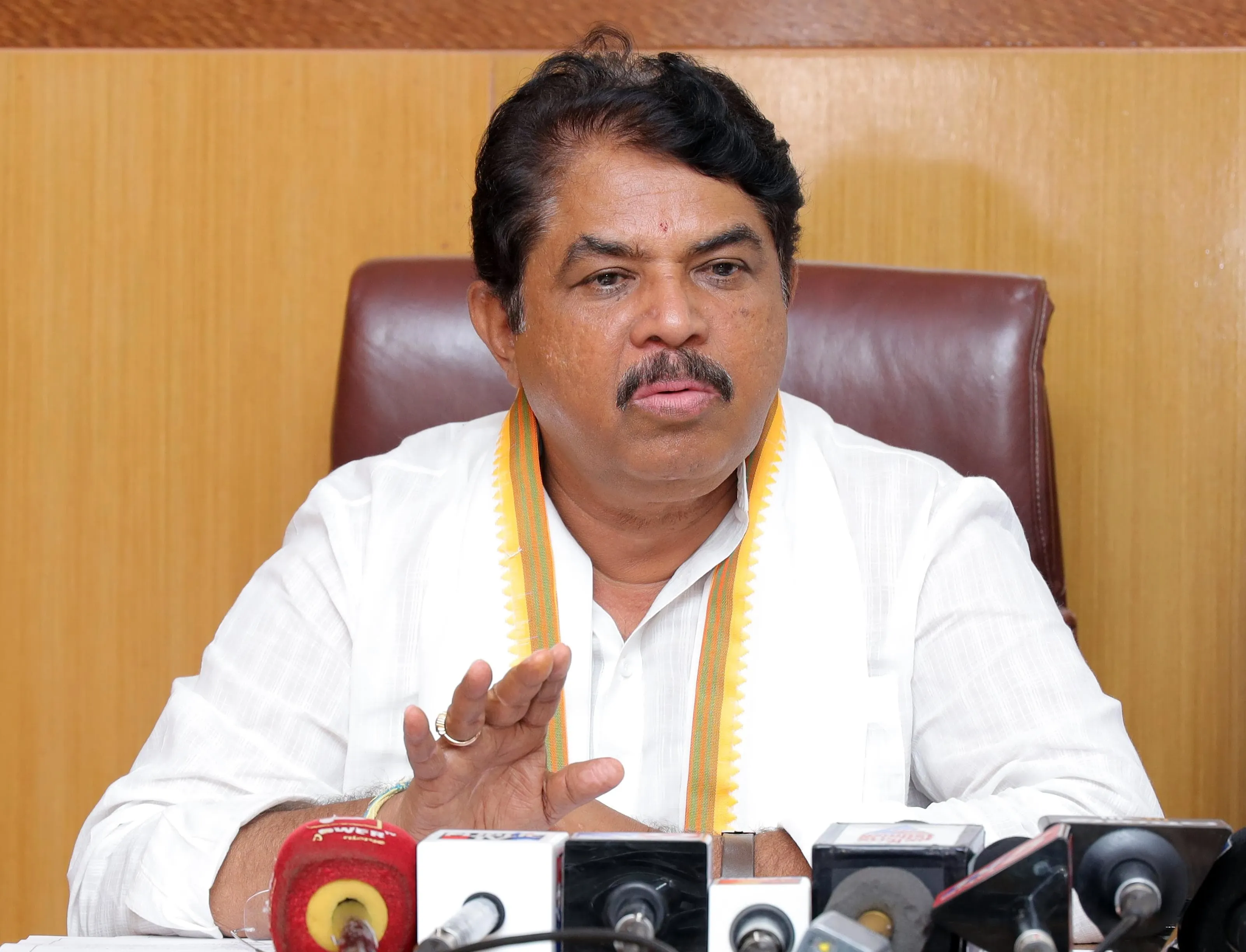 Is Intervention in the Stampede Case Necessary? K'taka LoP Appeals to NHRC