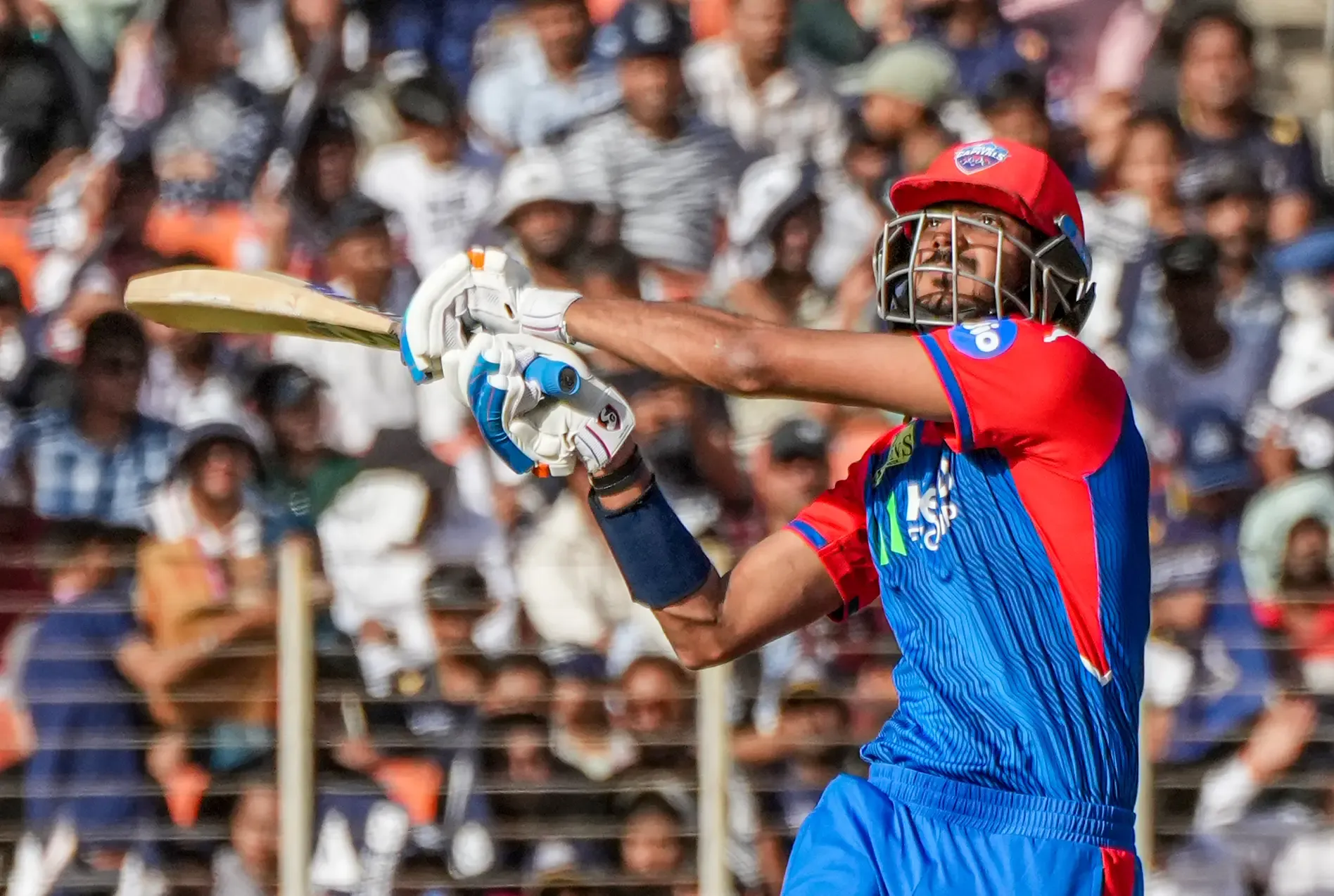 IPL 2025: Fraser-McGurk Describes Axar as a Friend Rather than a Captain