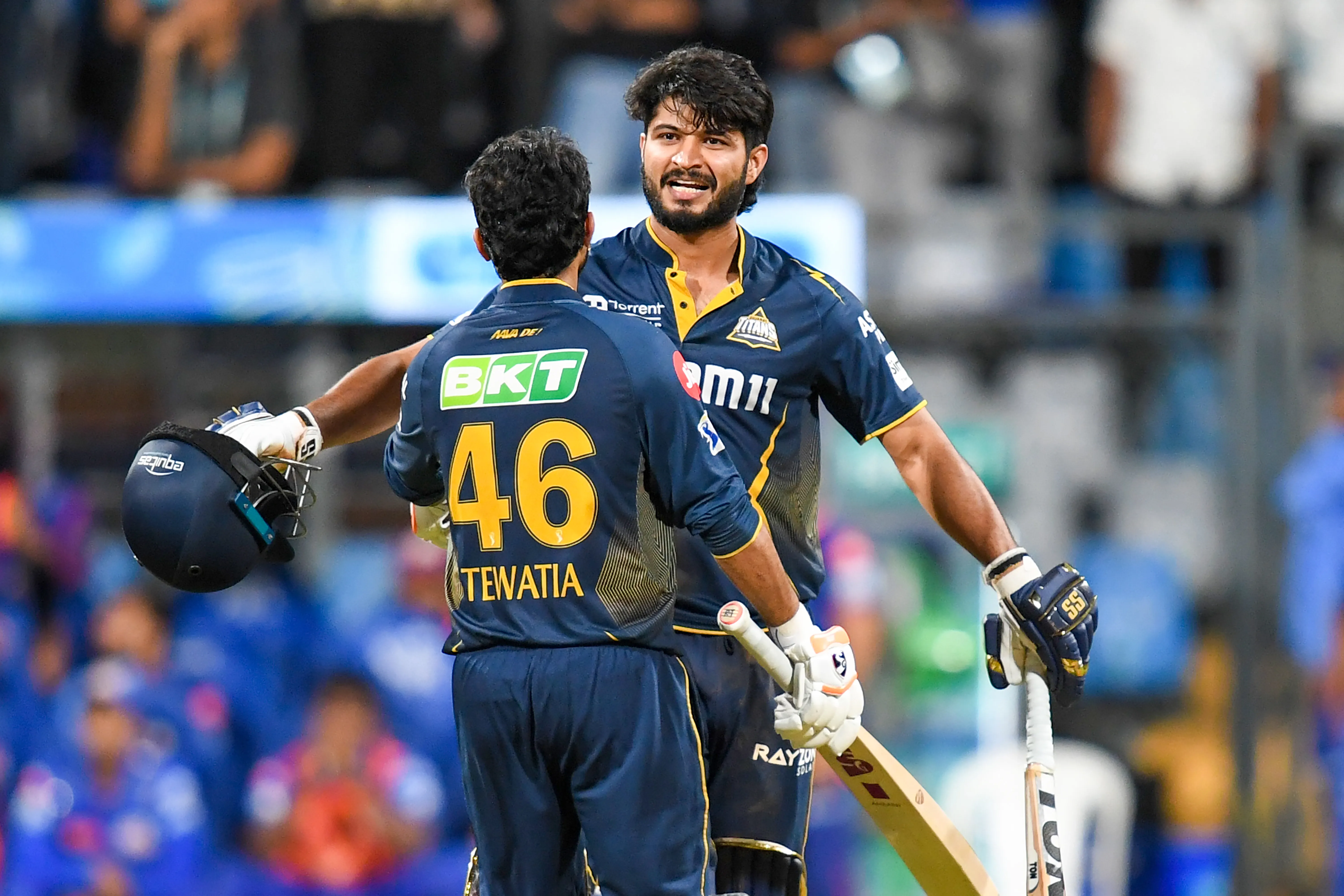 How Did Gujarat Titans Break Mumbai Indians' Winning Streak in a Rain-affected Match?