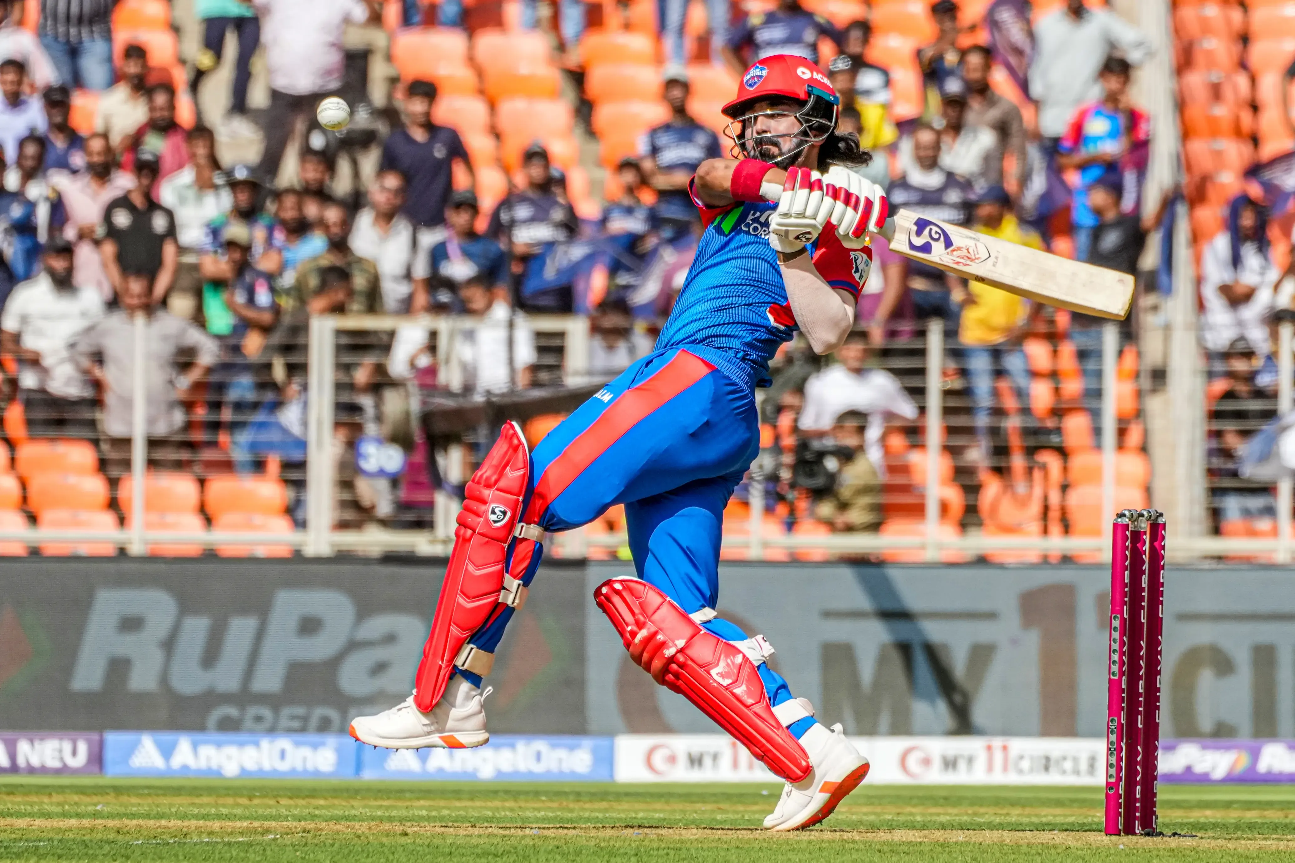 IPL 2025: KL Rahul Sets Record as Fastest Indian to Achieve 200 Sixes