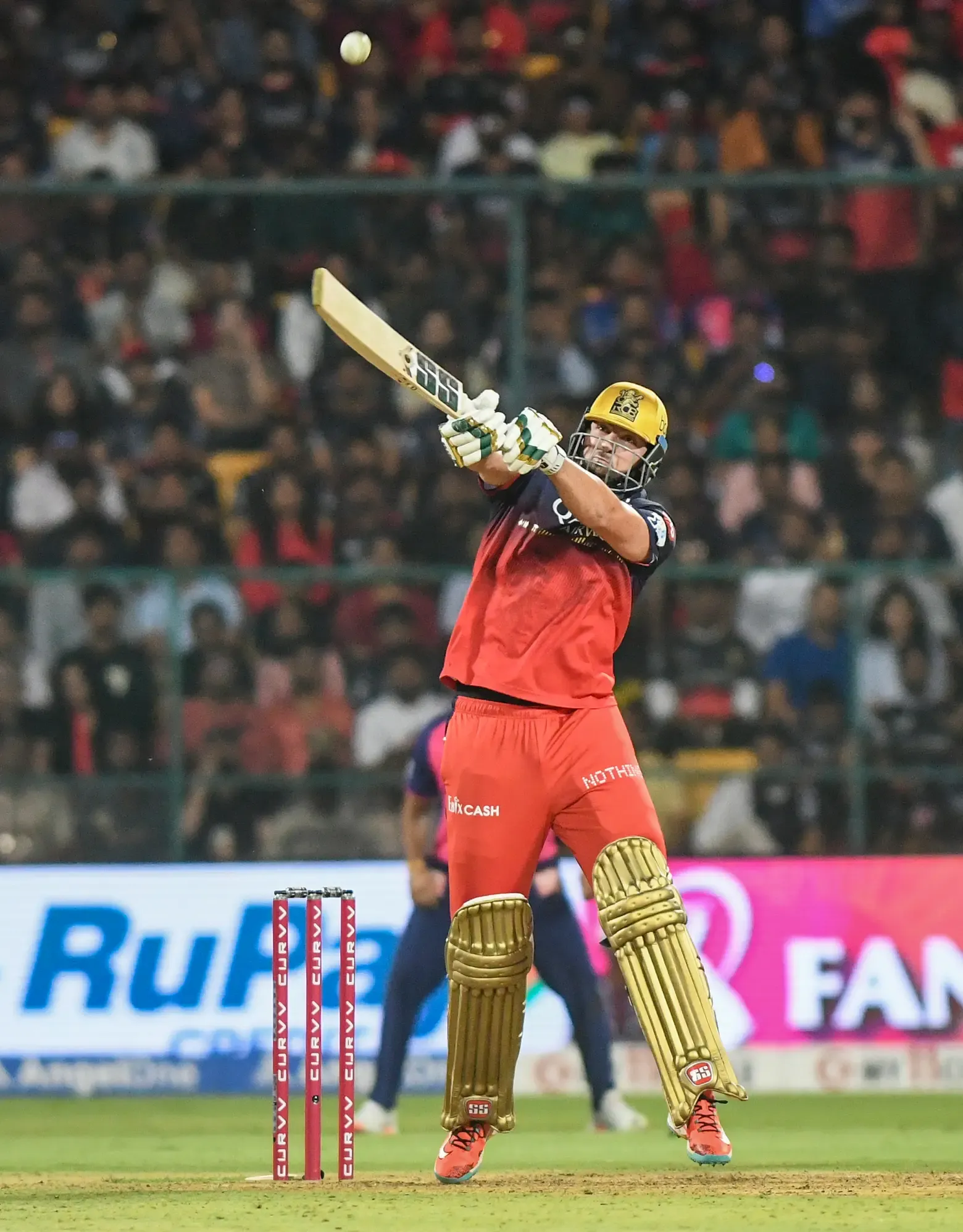 IPL 2025: Kohli and Padikkal Shine as RCB Sets 205/5 Against RR