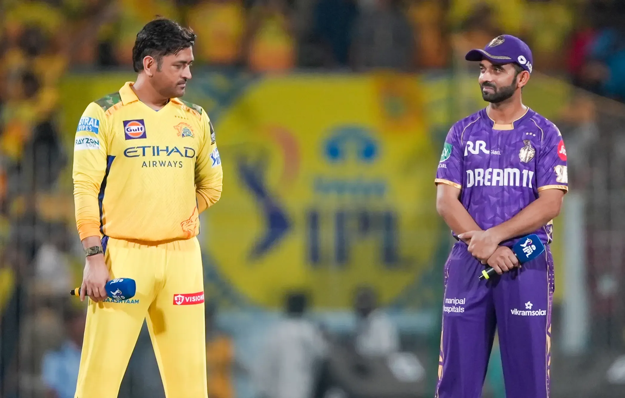 IPL 2025: Moeen Ali Joins KKR as They Opt to Bowl First Against CSK Led by Dhoni